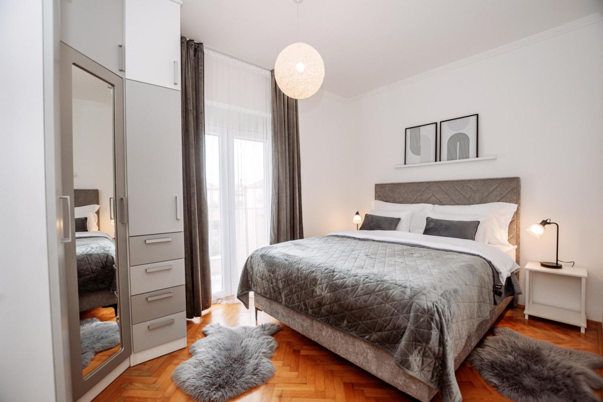 Apartament Lumary *